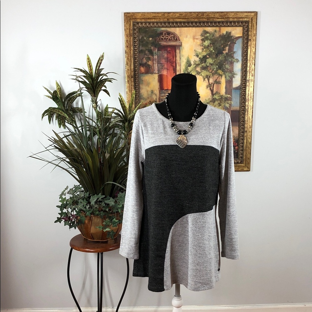 Jag Women Sweatshirt Size Small Gray and Black Tunic Colorblock Long Sleeve